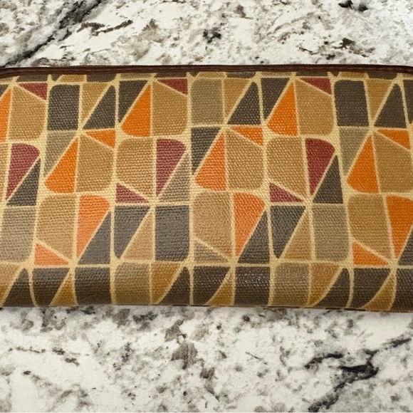 Fossil Tri-Color Geometric Wallet - Picture 4 of 10